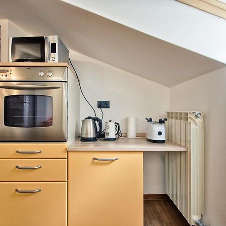 5 Miglia Apartment La Mansarda A Колленьо Экстерьер фото