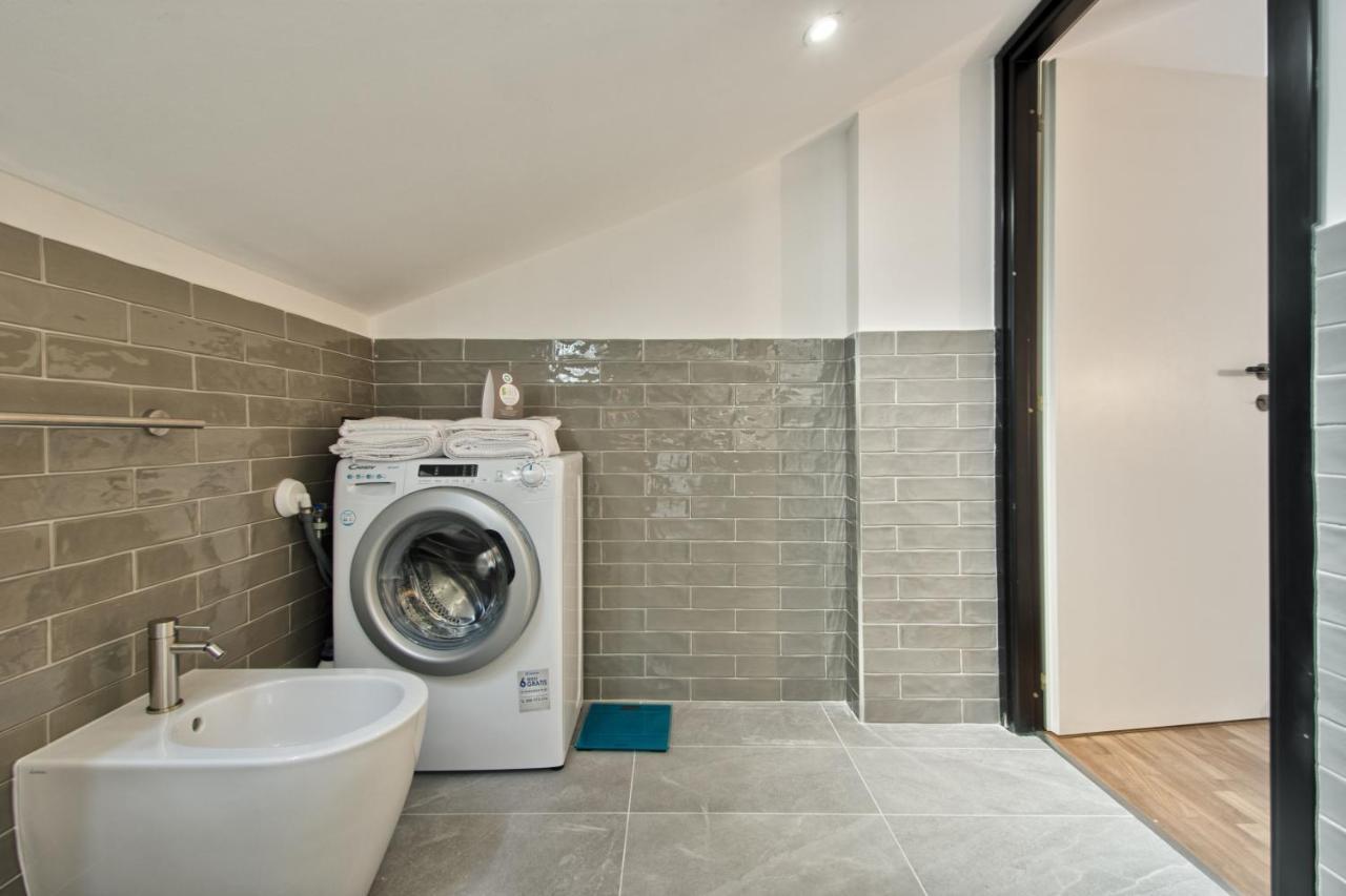 5 Miglia Apartment La Mansarda A Колленьо Экстерьер фото