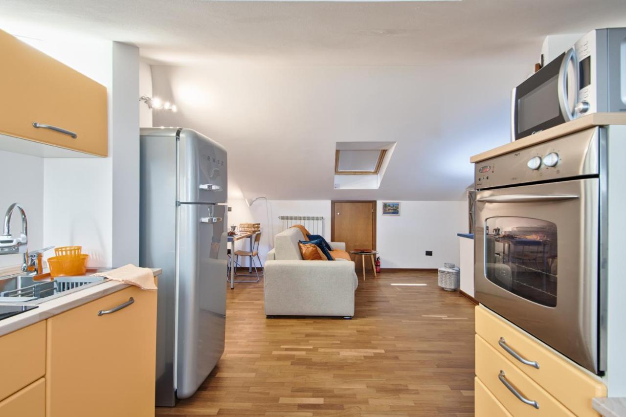 5 Miglia Apartment La Mansarda A Колленьо Экстерьер фото